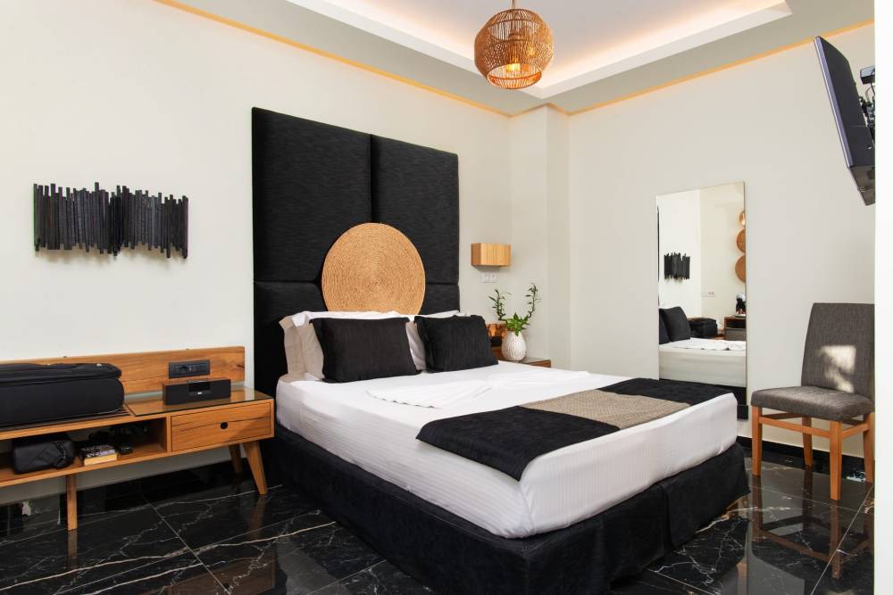 Angelica's Superior Room in Adamas - Angelica’s Deluxe Rooms